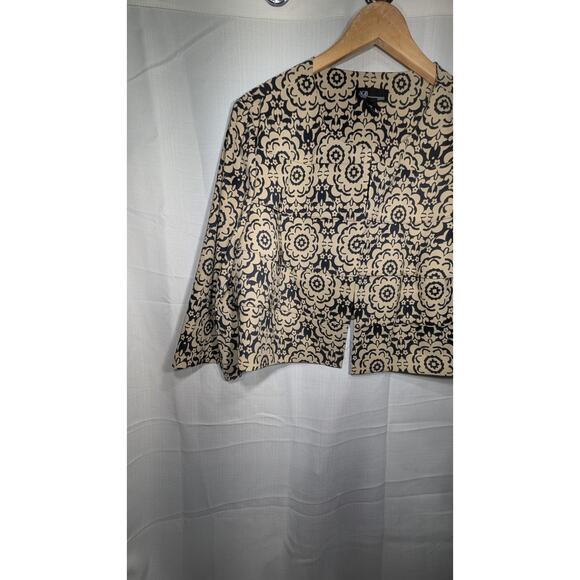 AGB Women's Tiered Black Beige Floral Brocade Bolero Jacket Cardigan 18W - Picture 2 of 6